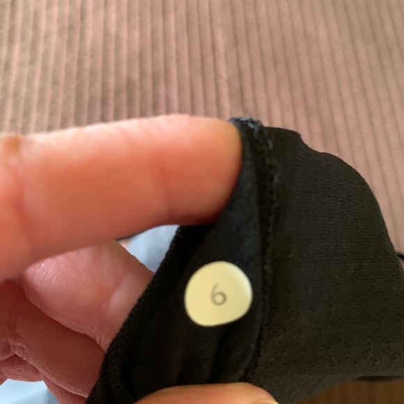 Lululemon top. - Picture 2 of 3
